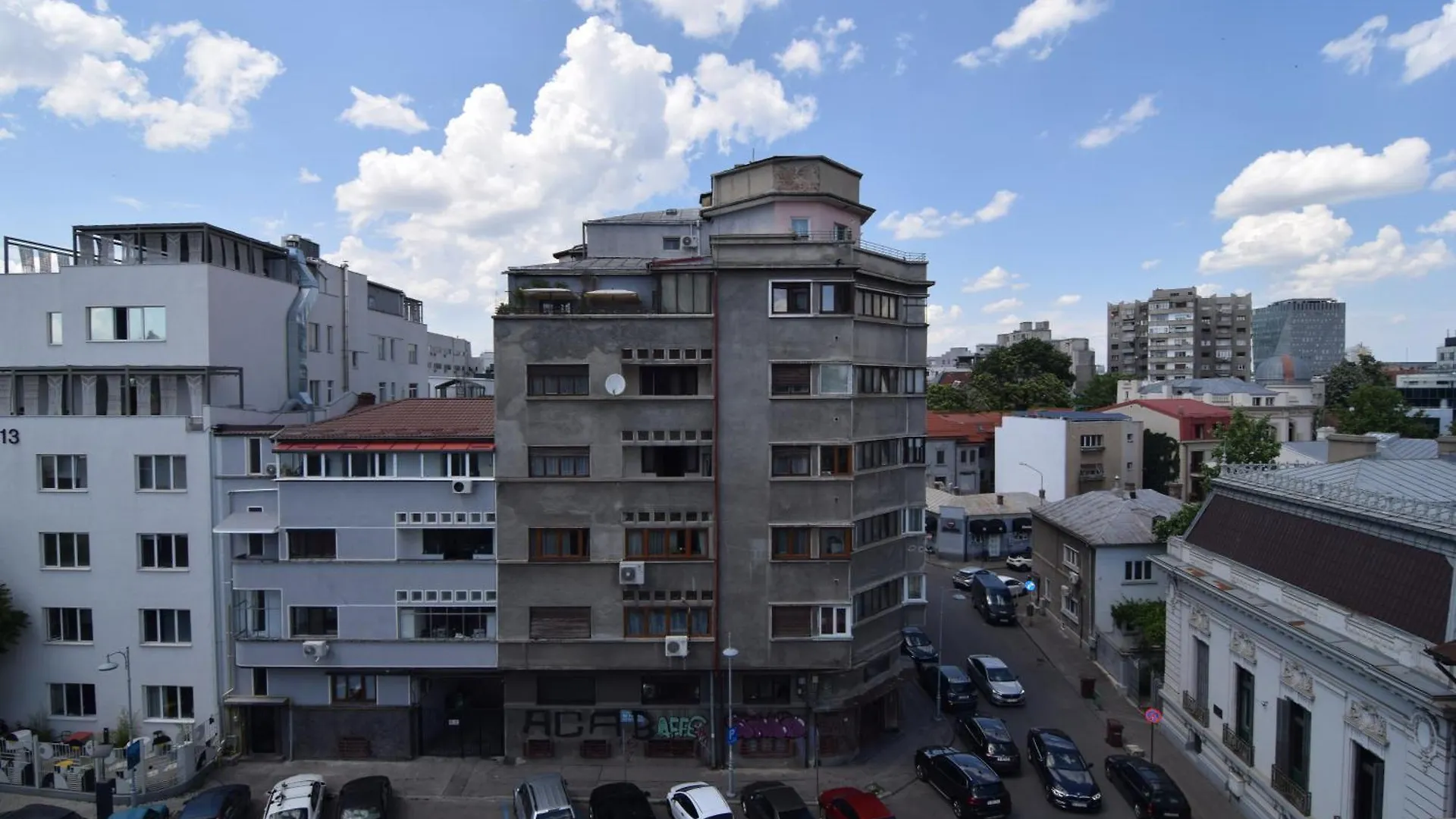 Studio In The Center Of Bucharest Apartment