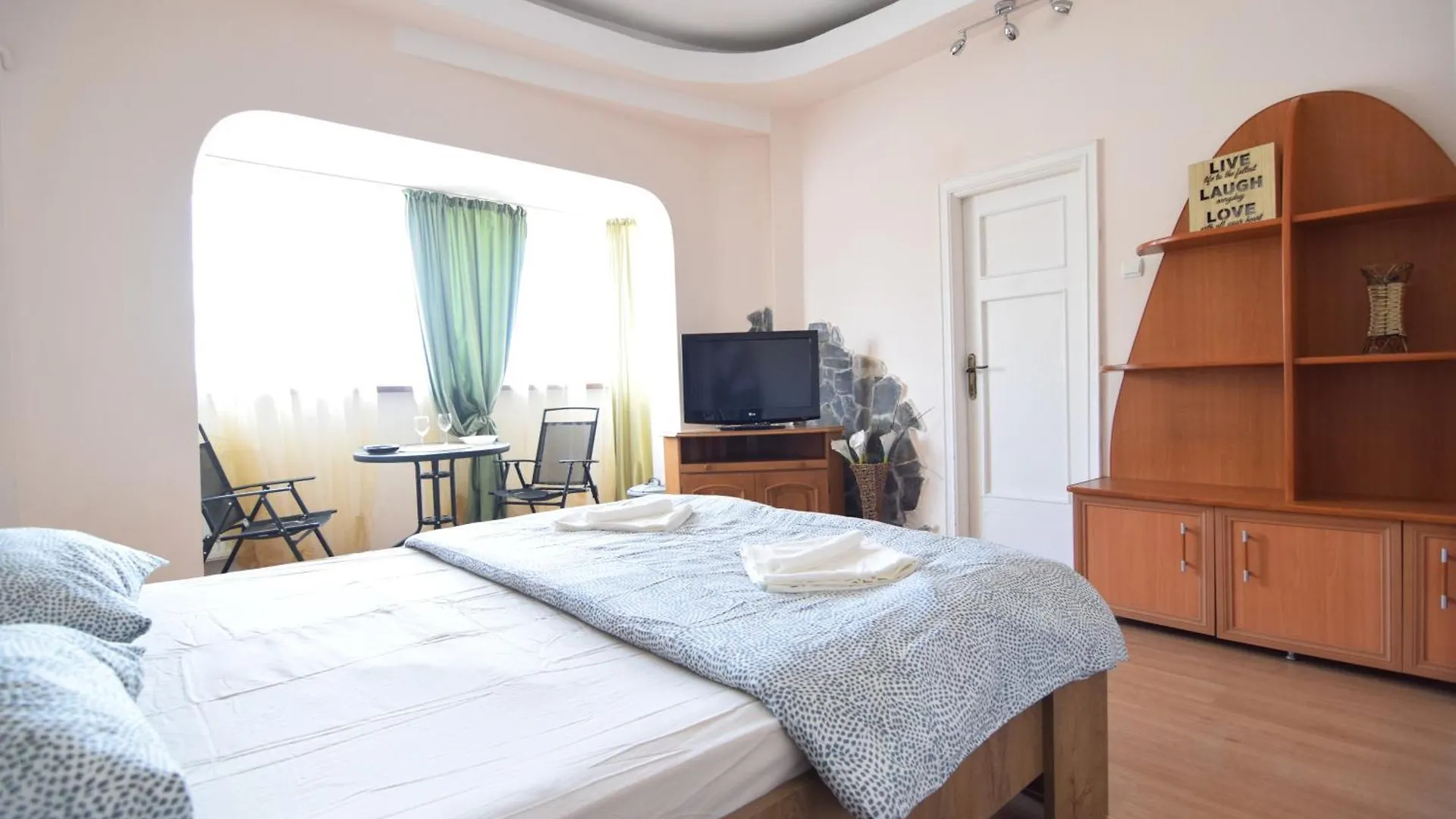 Apartment Studio In The Center Of Bucharest Romania